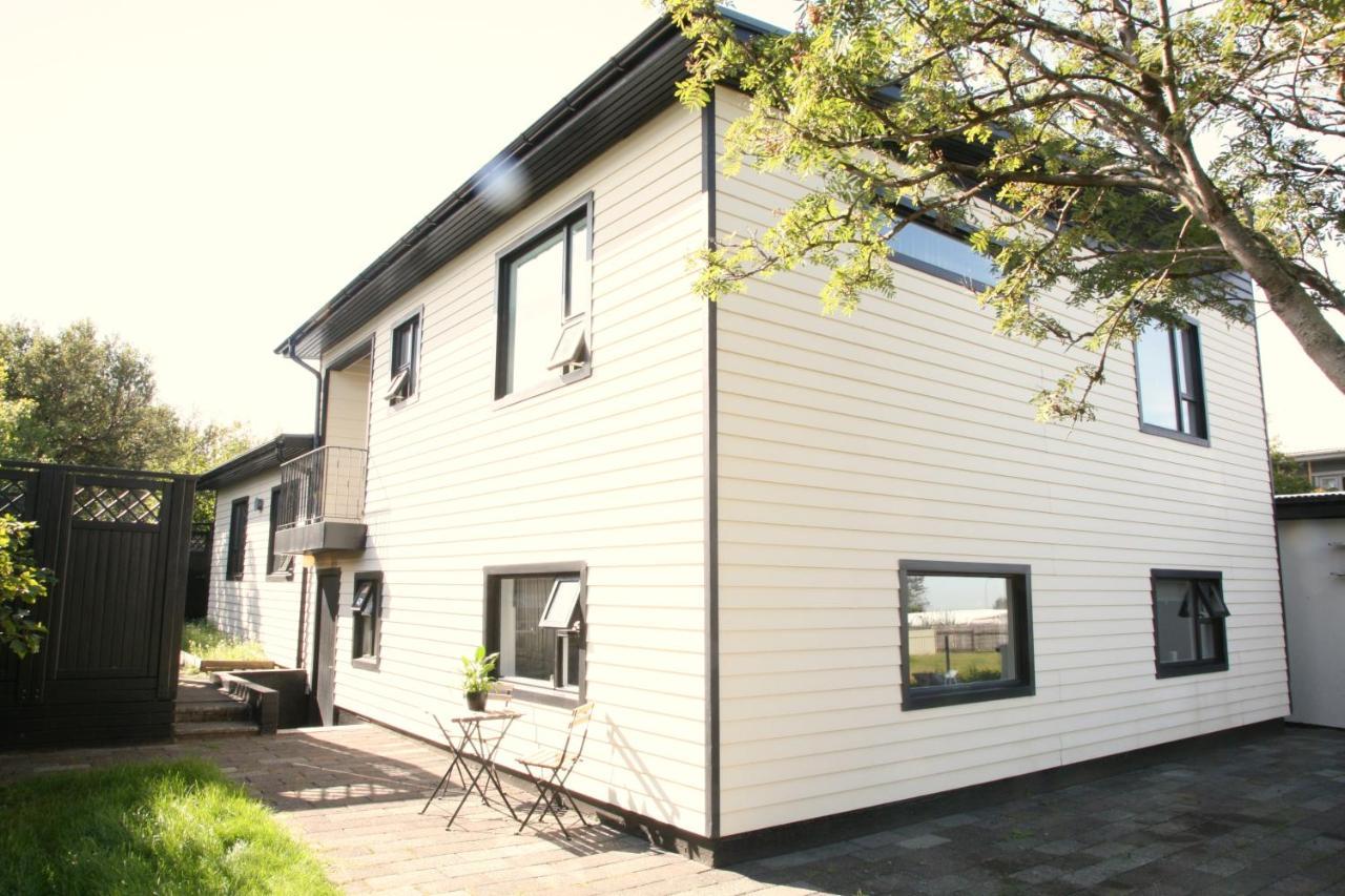 Spacious & Refurbished 1 Bedroom Apartment In Suburban Reykjavik Garthabaer Eksteriør billede