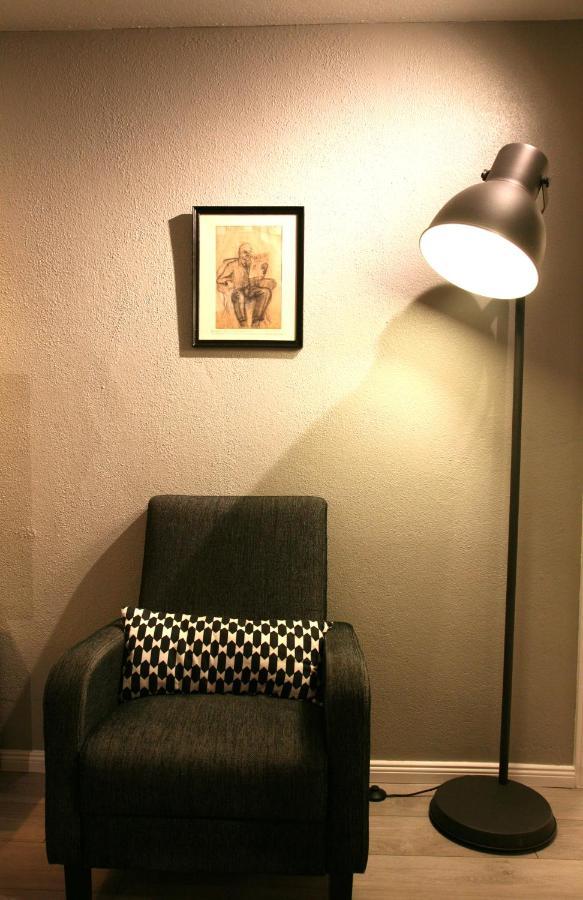 Spacious & Refurbished 1 Bedroom Apartment In Suburban Reykjavik Garthabaer Eksteriør billede