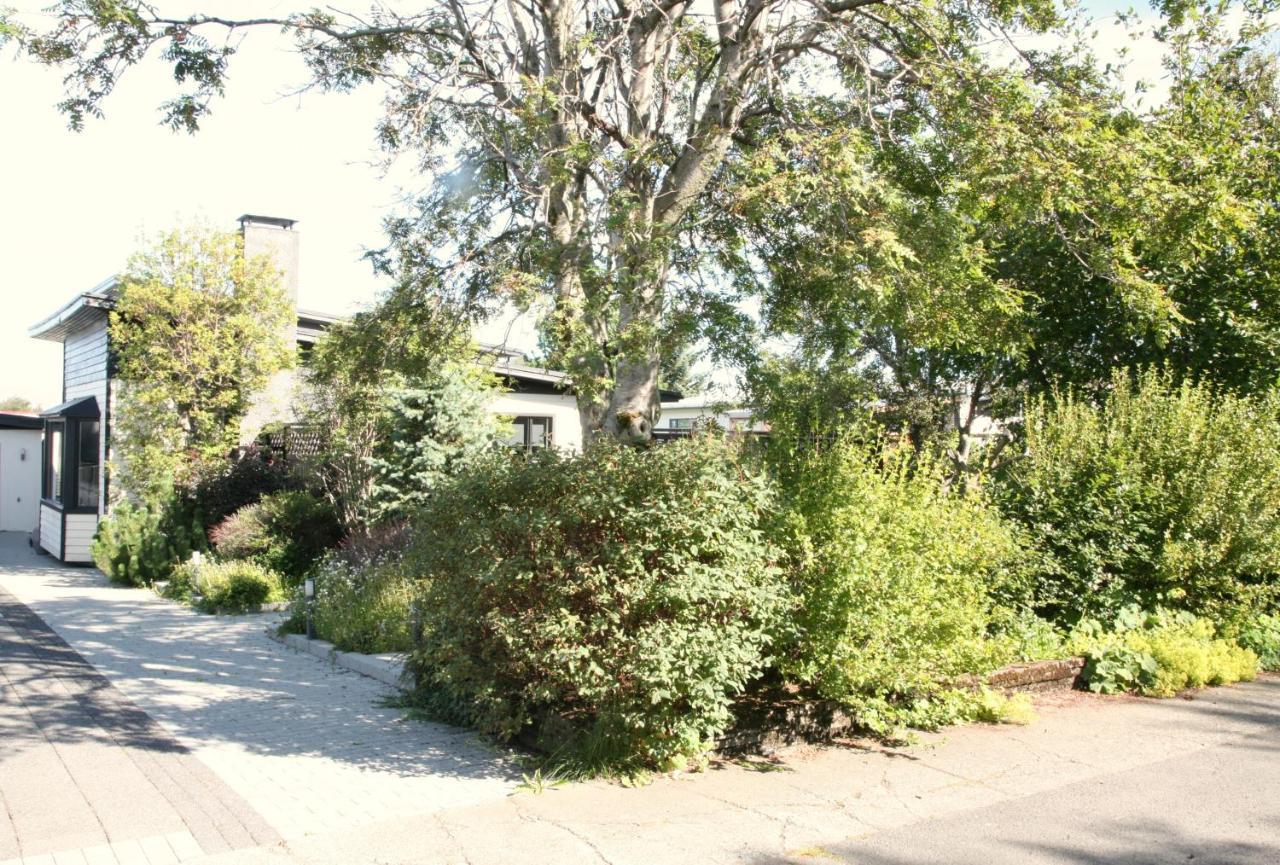 Spacious & Refurbished 1 Bedroom Apartment In Suburban Reykjavik Garthabaer Eksteriør billede